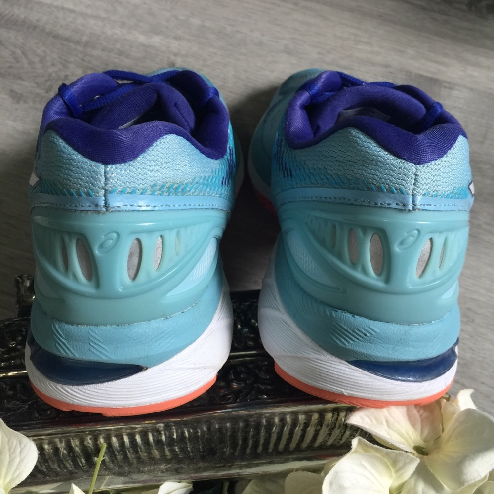 ASICS Gel-Nimbus 20 Women's Running Sneakers - Picture 5 of 6